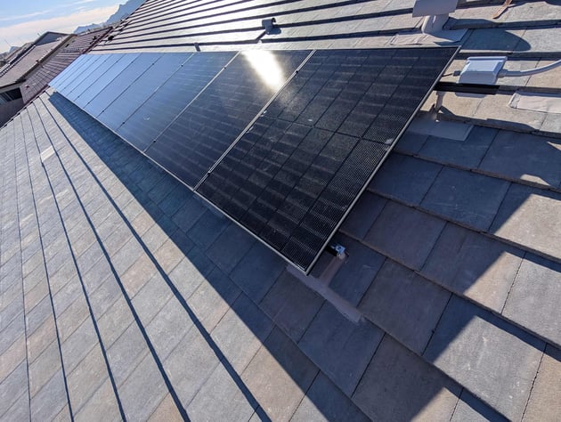 How long do solar panels last - Cooper Roofing in Las Vegas, NV